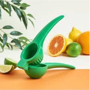 NWT ART AND COOK Citrus Squeezer FabFitFun quirky neon kitchen gadget accessory